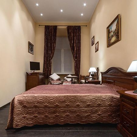 Bed & Breakfast In Downtown Lviv Ngoại thất bức ảnh